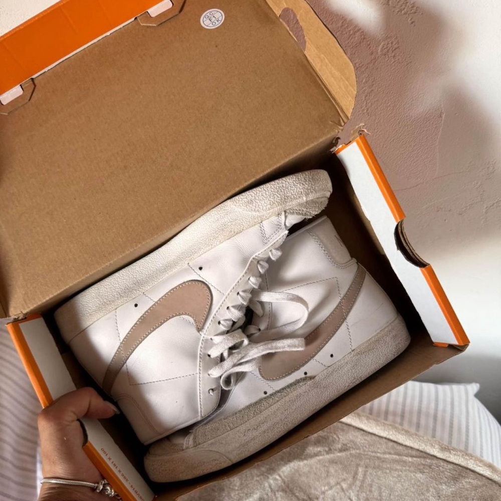 Women’s nike blazer